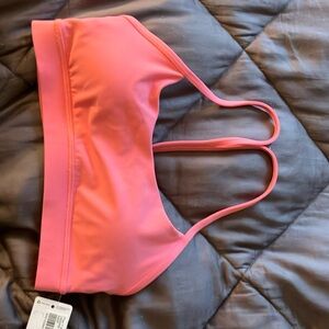 NEW w/ tags! Lululemon Flow-Y Nulu bra 6